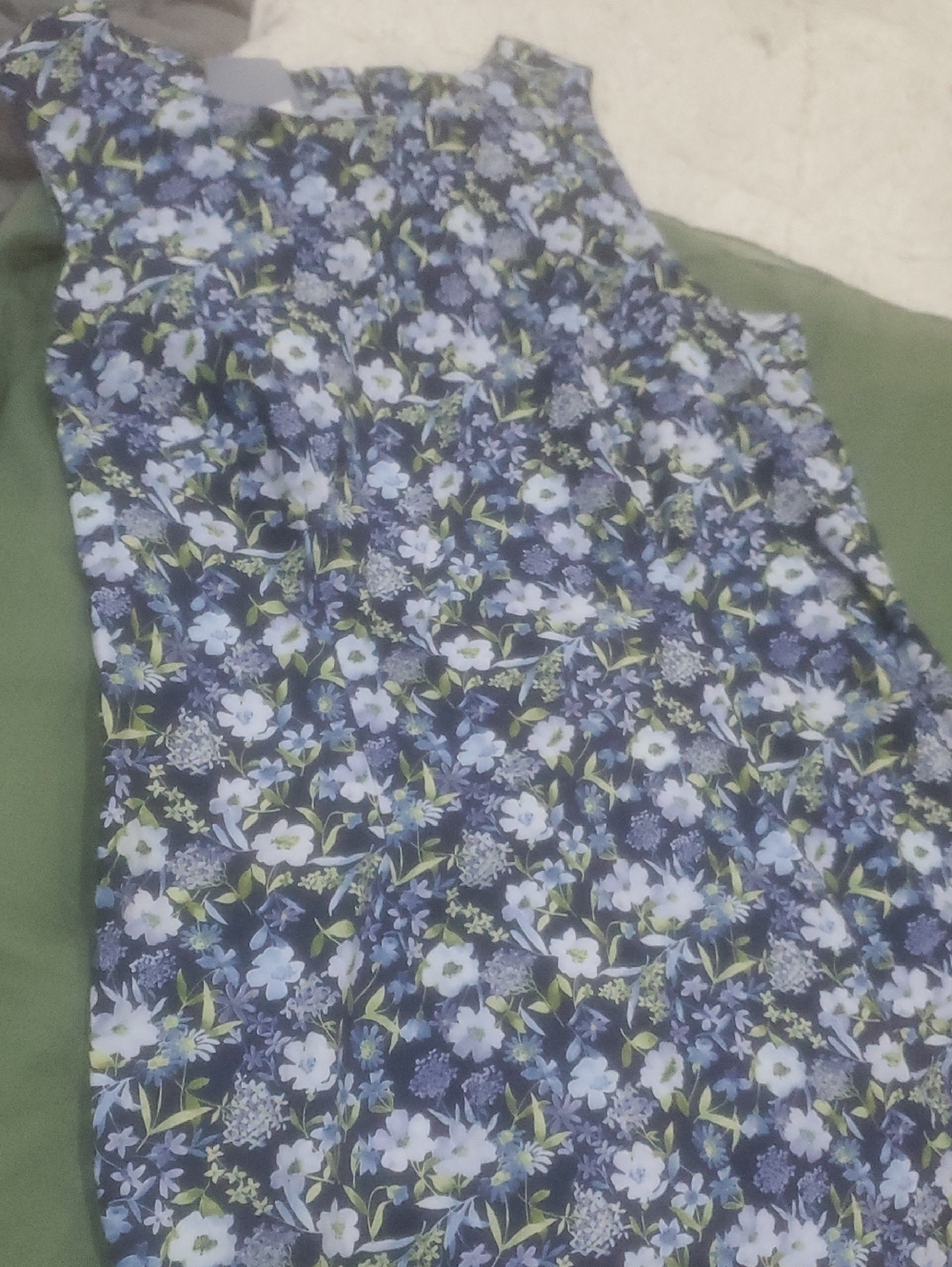 Sleeveless Floral Shift Dress in Navy and Light Blue